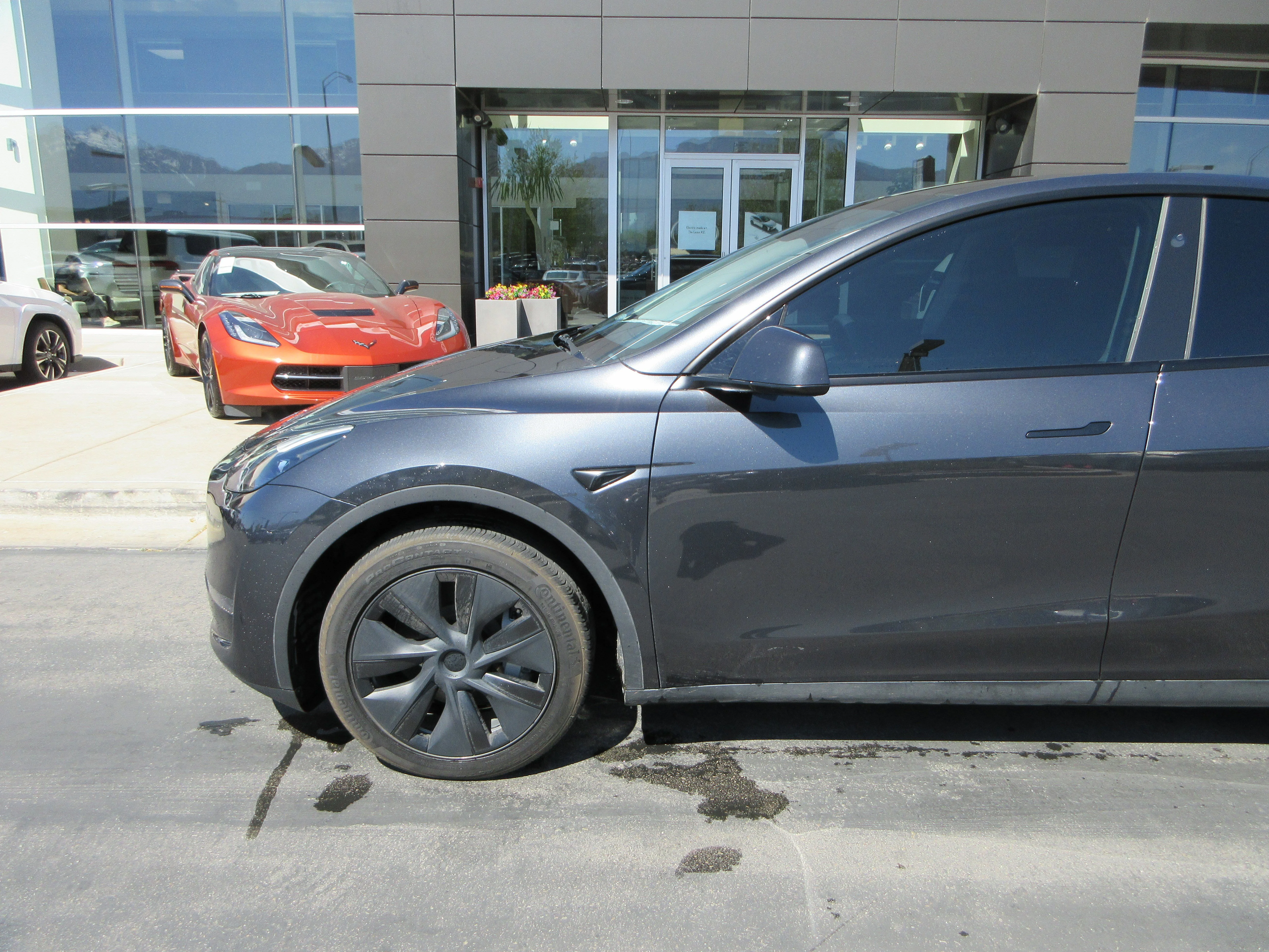 Used 2024 Tesla Model Y Long Range with VIN 7SAYGDEE0RF157412 for sale in Murray, UT