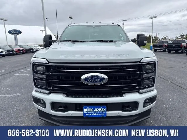 2026 Ford F-350 Super Duty Platinum - Photo 38