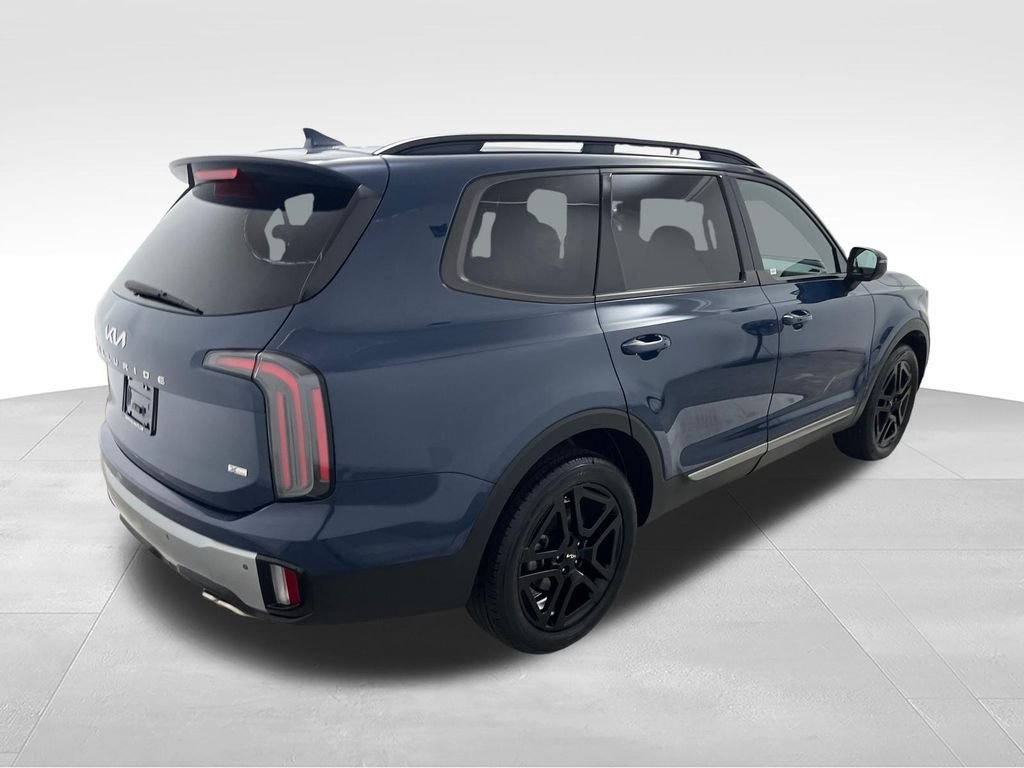 Used 2023 Black Kia EX X-Line image 5