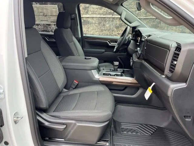 New 2026 White Chevrolet LT image 22
