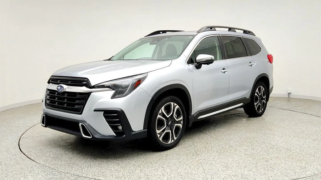 2023 Subaru Ascent Touring's photo
