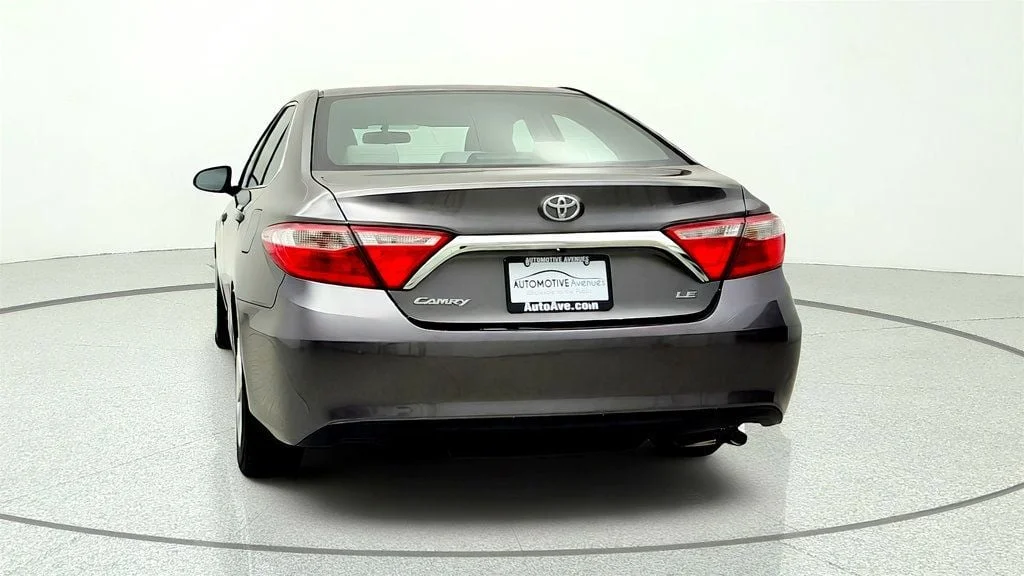 Used 2015 Predawn Gray Mica Toyota 4dr Sedan I4 Automatic LE image 6