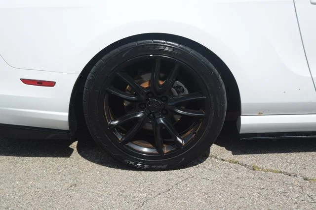 Used 2014 White Ford GT image 24