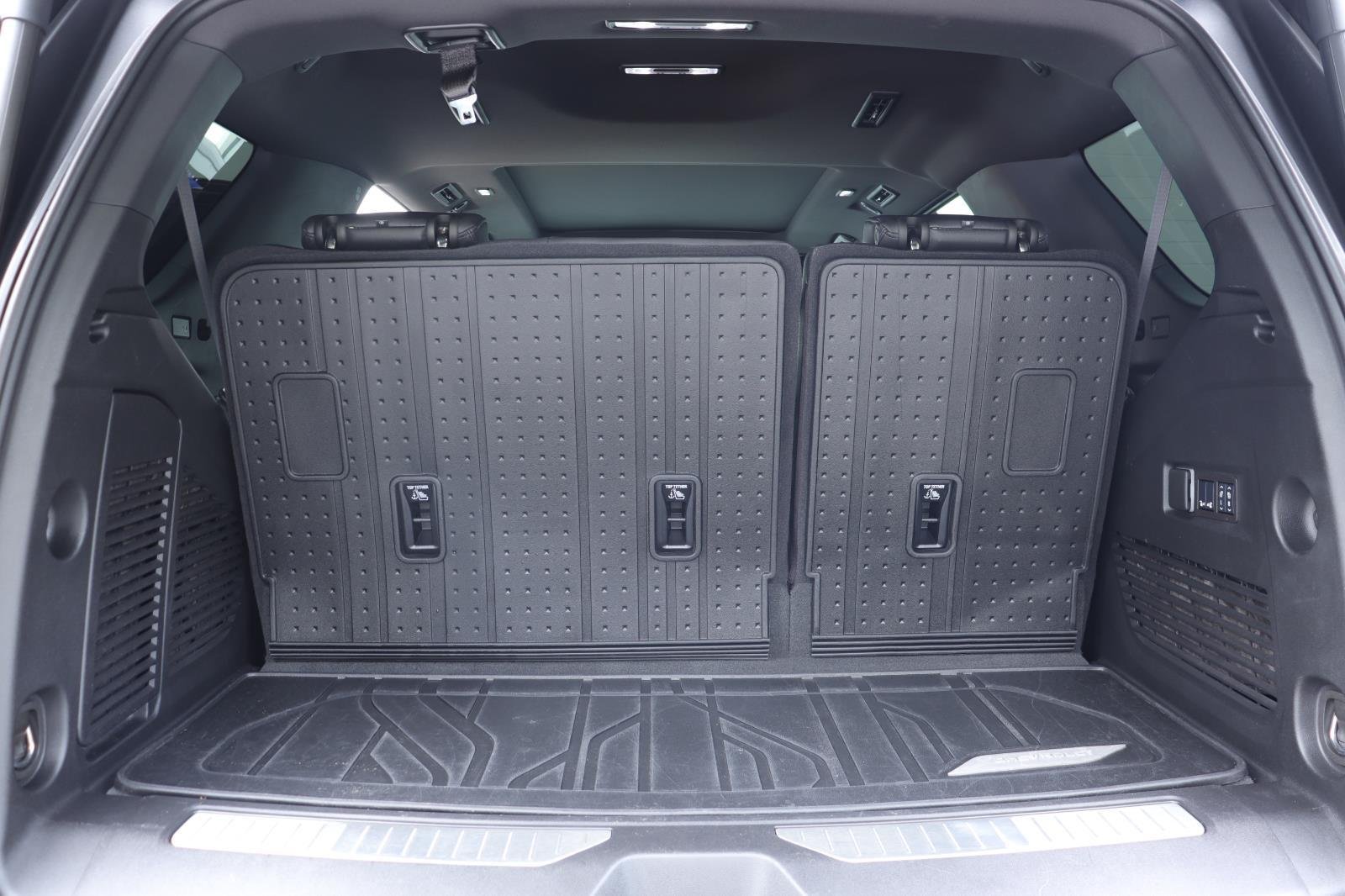 Used 2025 Black Chevrolet Z71 image 18
