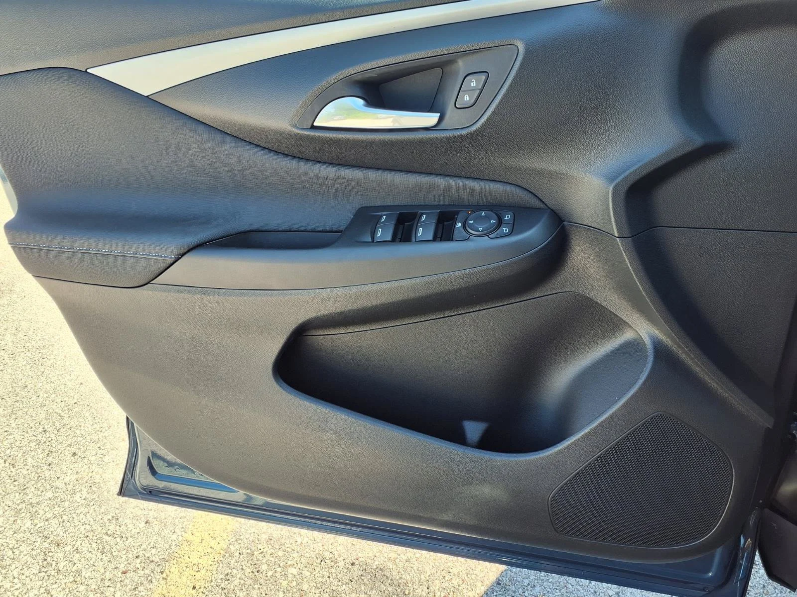 New 2026 Ocean Blue Metallic Buick Preferred image 13