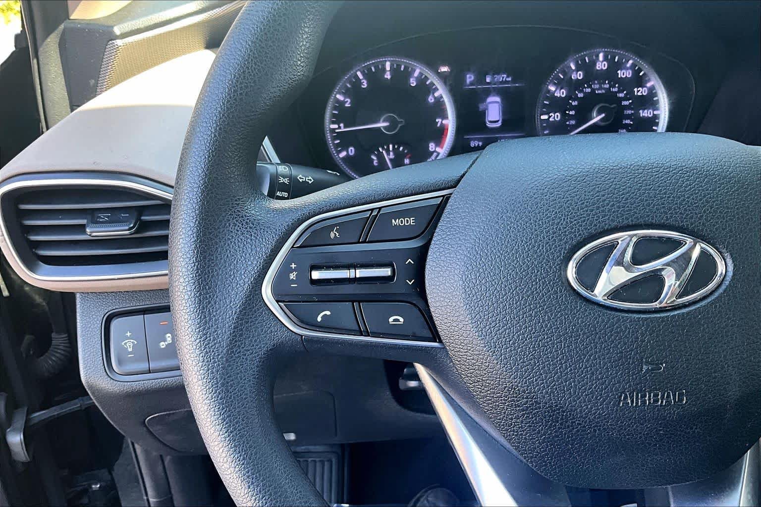 Used 2019 Twilight Black Hyundai SE image 24