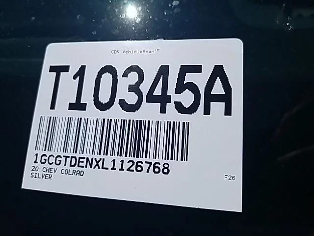 Used 2020 Silver Chevrolet Z71 image 29