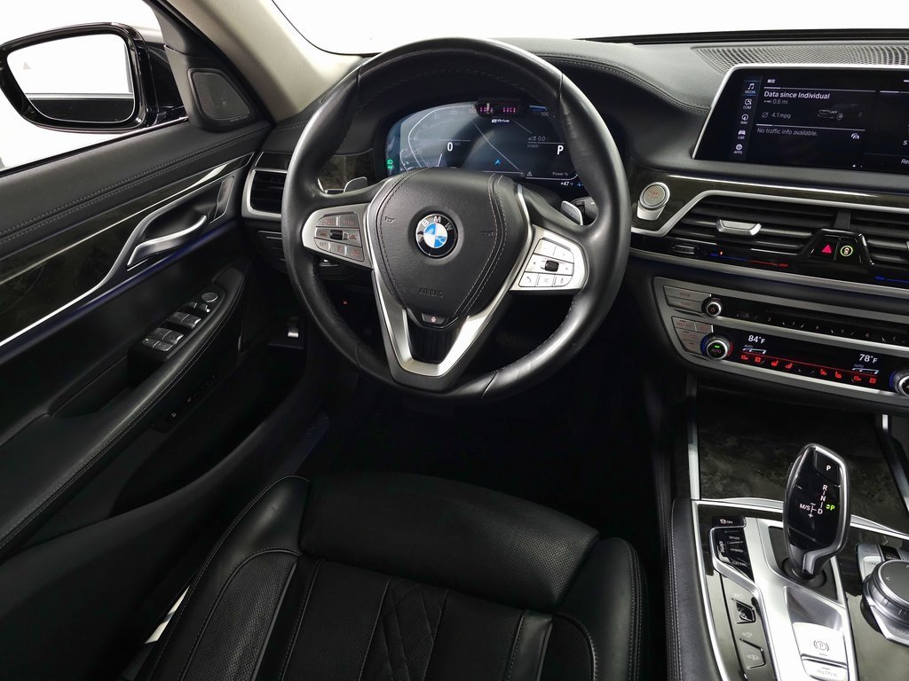 2020 BMW 745E - Image 17