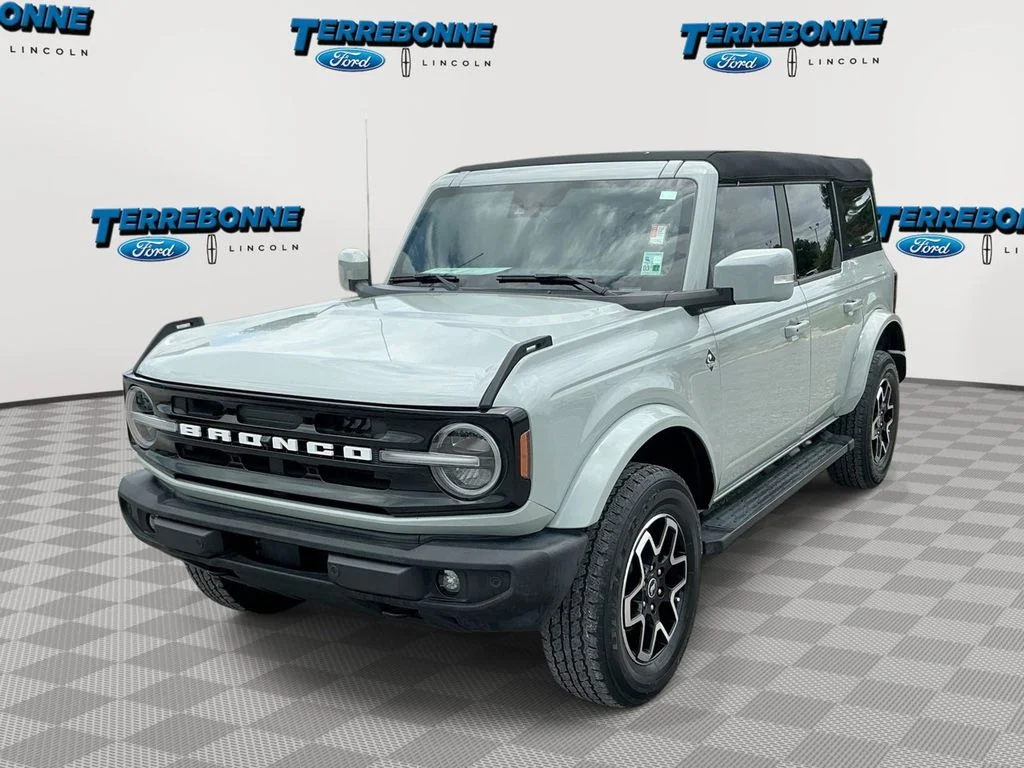 2023 Ford Bronco Outer Banks 4x4's photo