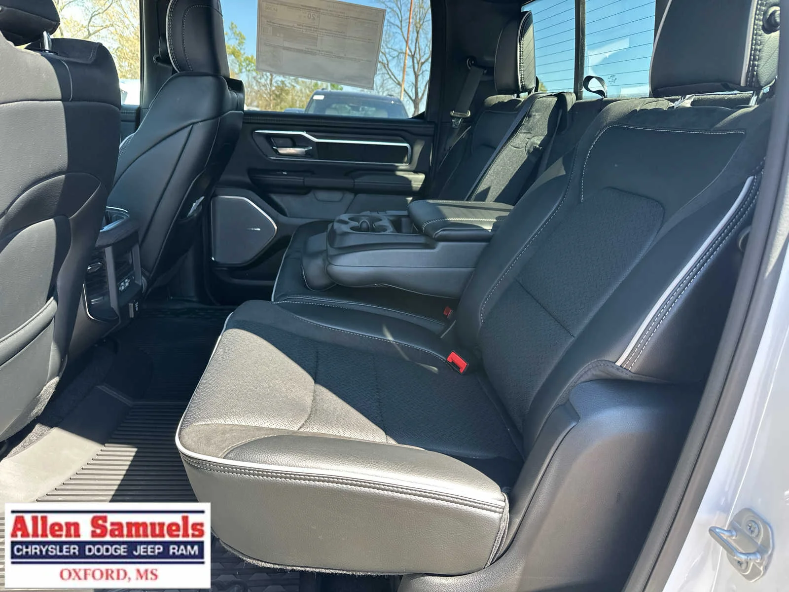 2026 RAM 1500 Laramie - Photo 16