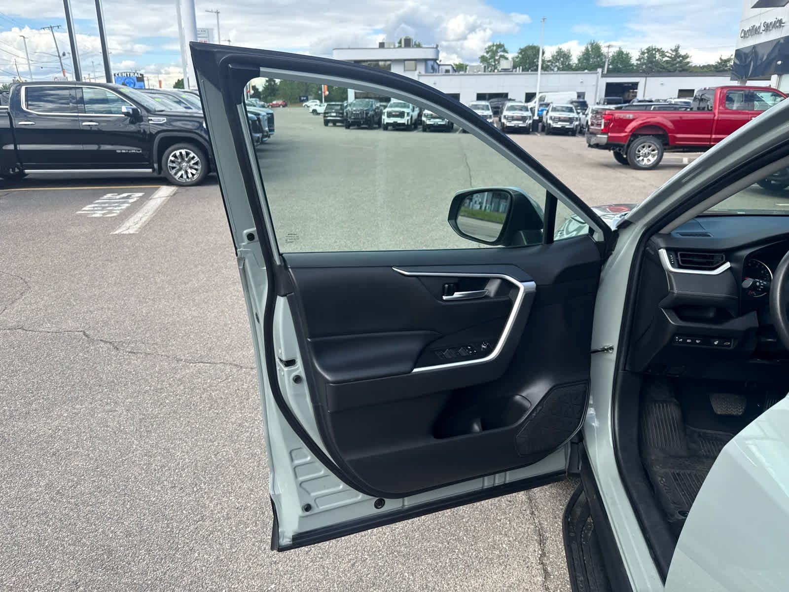 Used 2022 Gray Toyota XLE image 12