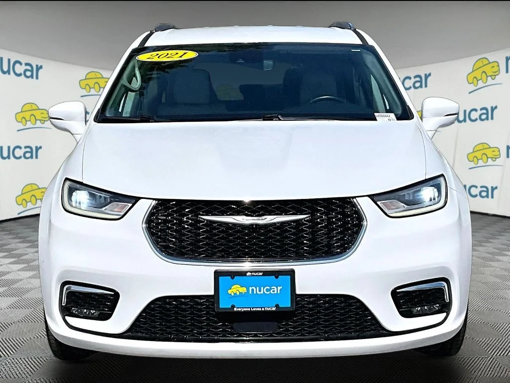Used 2021 Bright White Clearcoat Chrysler Touring L image 2