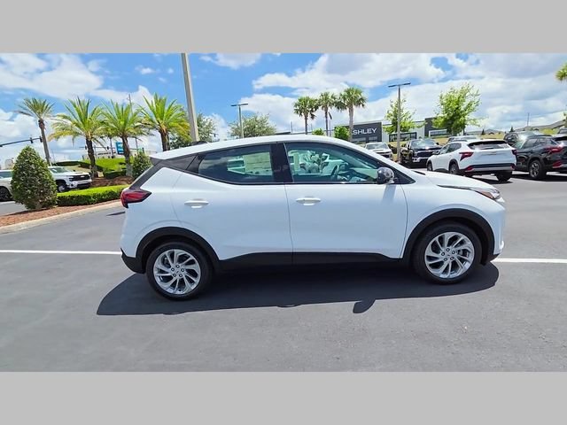 2027 Chevrolet Bolt LT - Photo 17