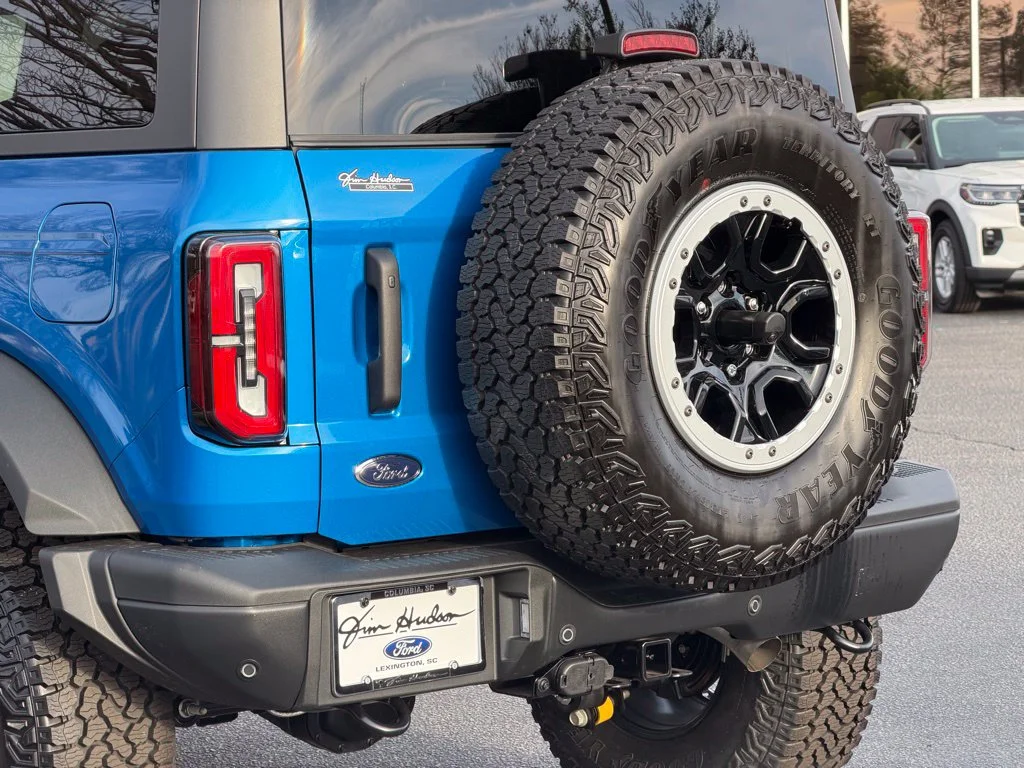 Used 2025 Blue Ford Badlands image 16
