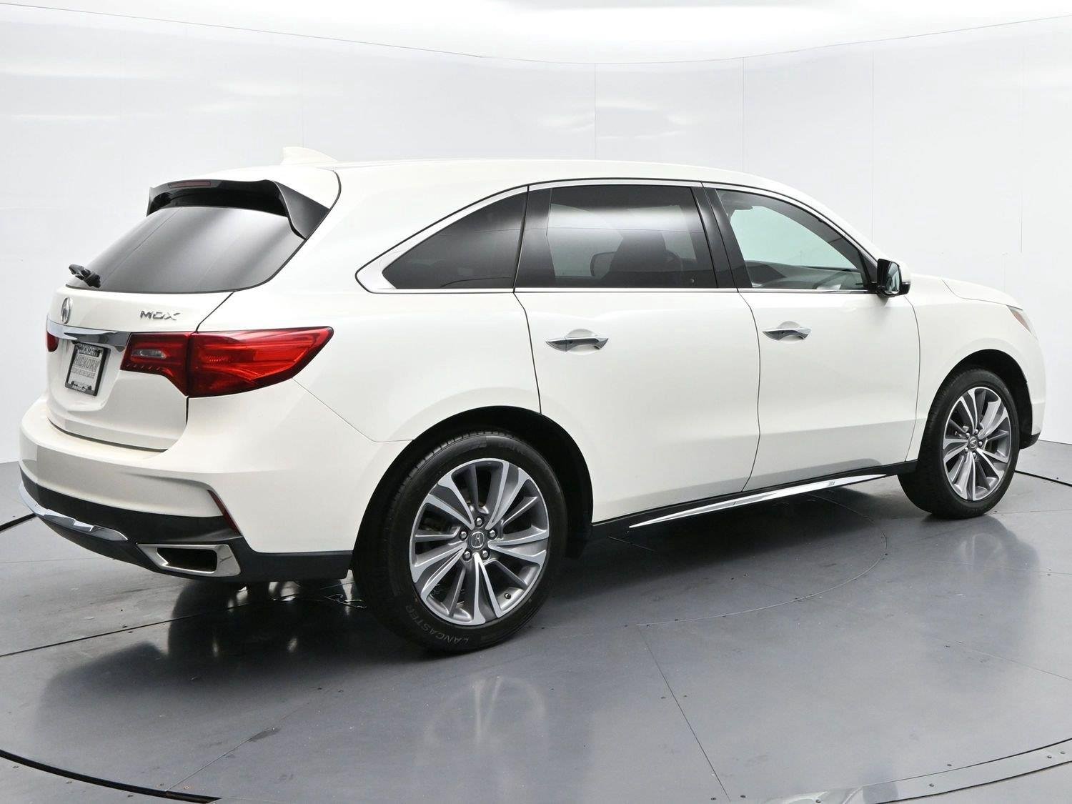 Used 2018 White Diamond Pearl Acura w/Technology Pkg image 7
