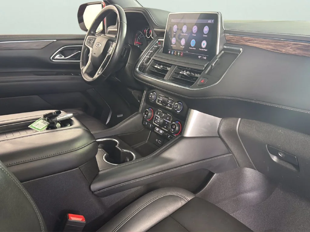 Used 2021 CHERRY RED TINTCOAT Chevrolet Z71 image 40