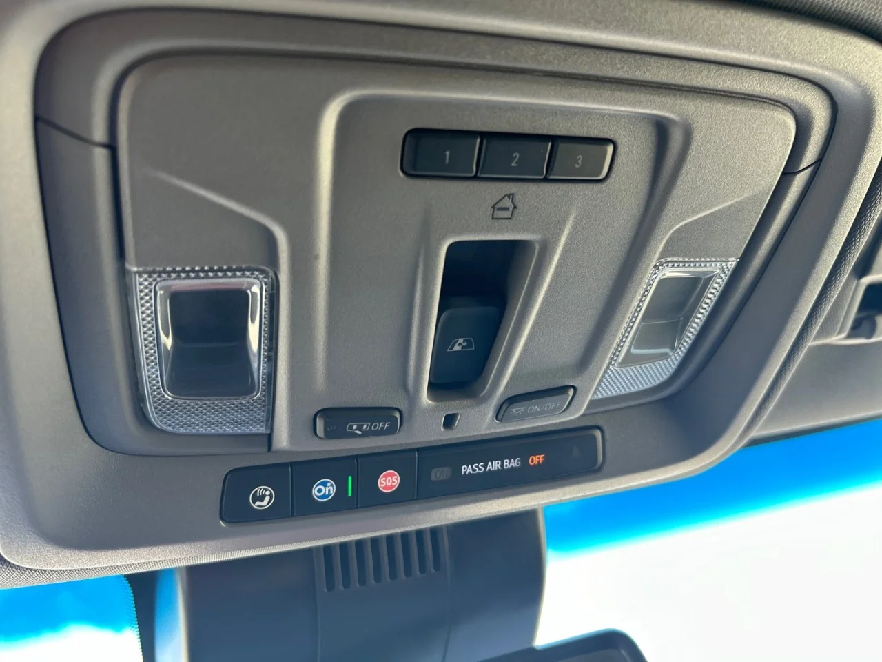 Used 2024 Sterling Metallic GMC SLT image 17