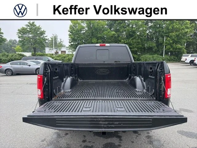 Used 2016 Black Ford XLT image 33