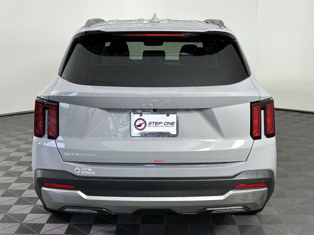New 2026 Wolf Gray Kia S image 6