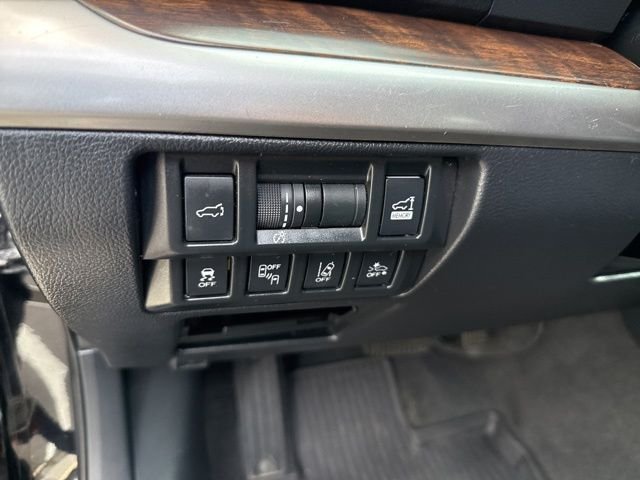 Used 2019 Crystal Black Silica Subaru 3.6R image 28