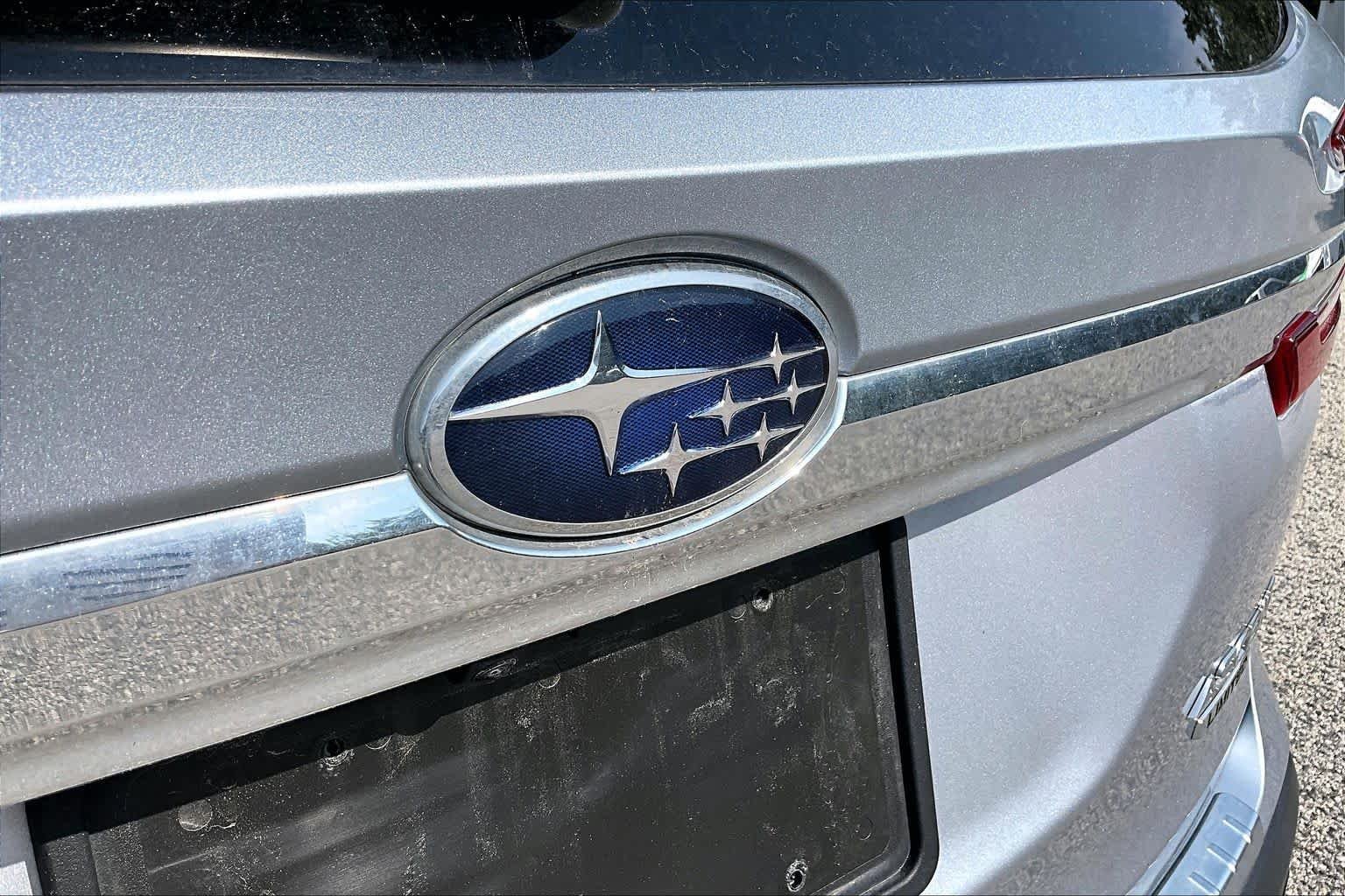 Certified Used 2024 Ice Silver Metallic Subaru Limited image 33