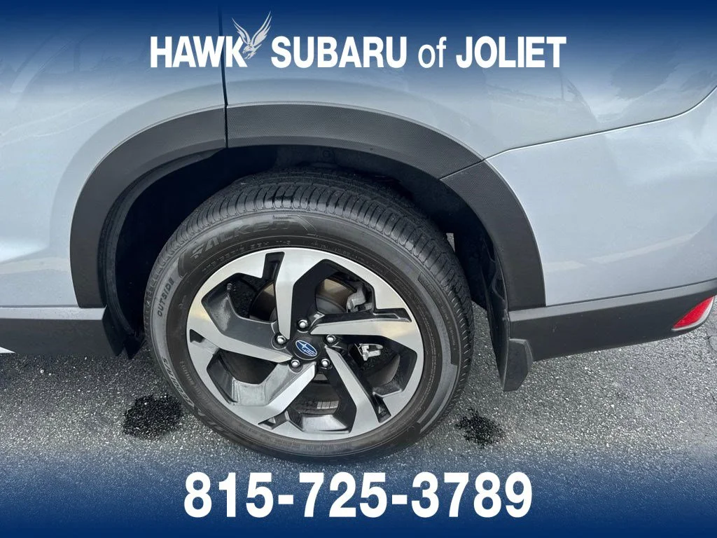 Used 2024 Ice Silver Metallic Subaru Touring image 4
