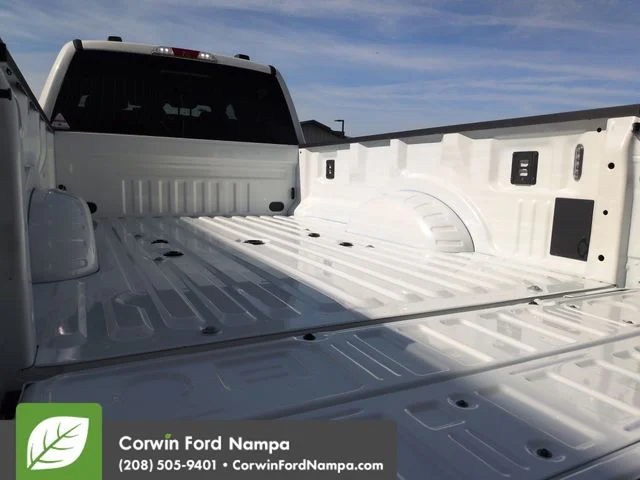 New 2026 Star White Metallic Tri-Coat Ford F-350® King Ranch® image 30