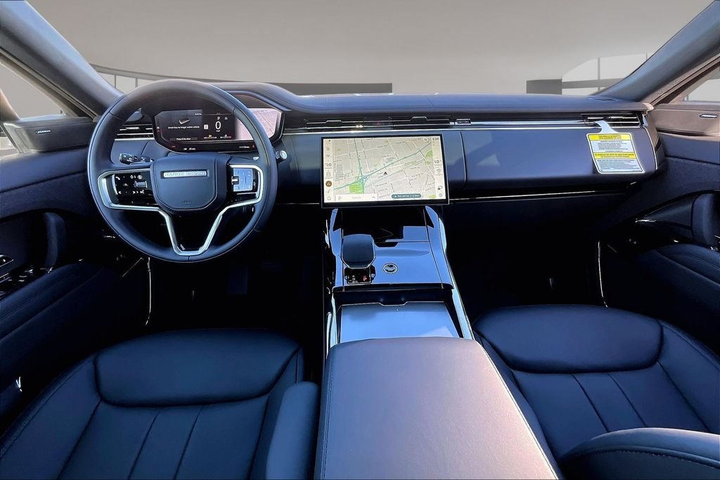 New 2026 FUJI WHITE Land Rover SE image 5