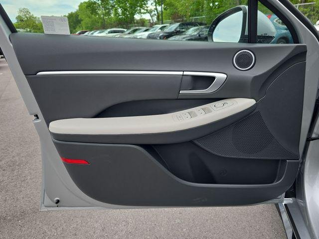 2025 Hyundai Sonata Hybrid SEL - Photo 13