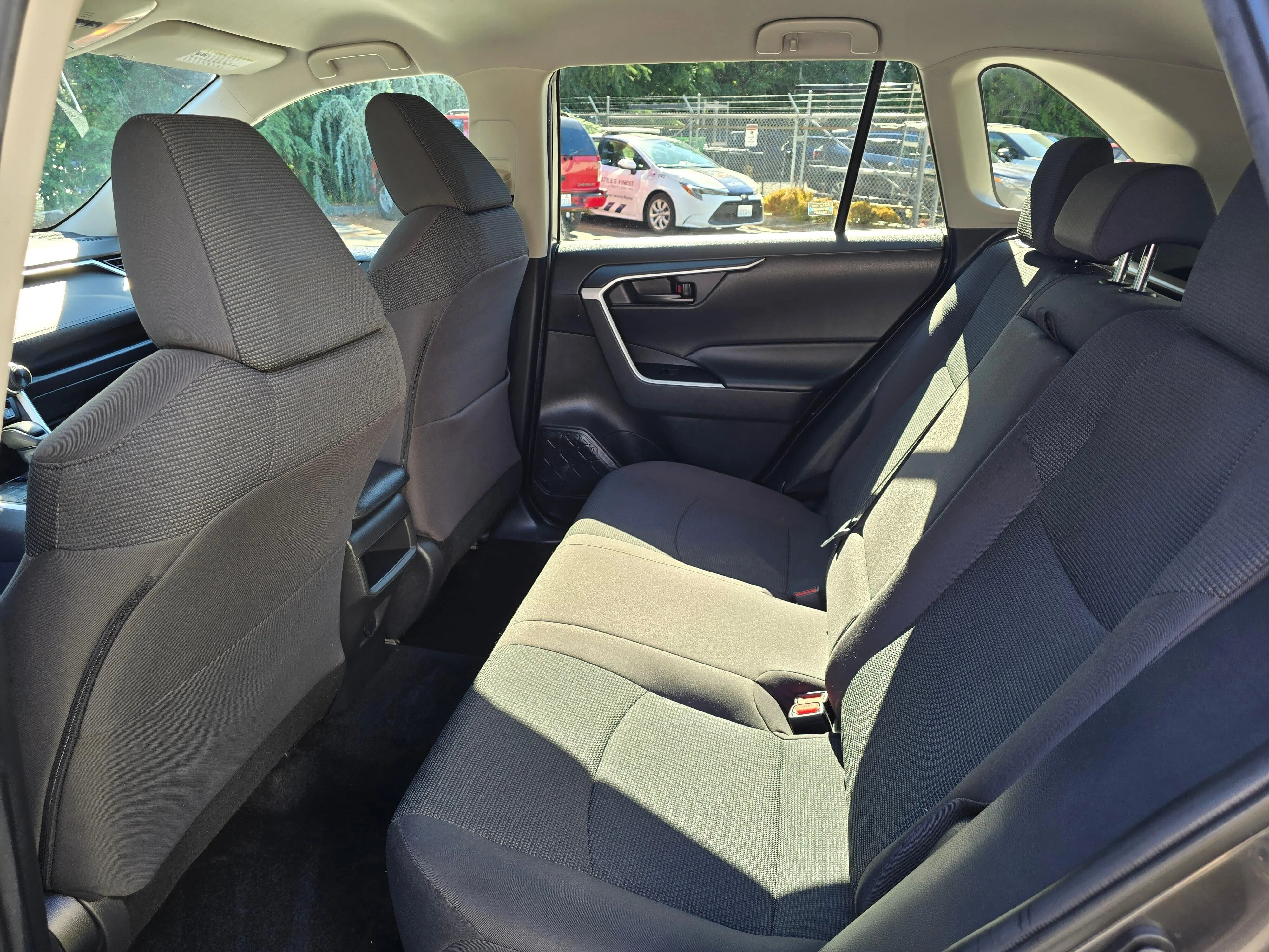 Used 2020 Magnetic Gray Metallic Toyota LE image 10