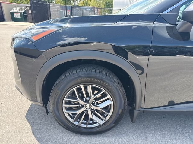 Used 2021 Black Nissan S image 10
