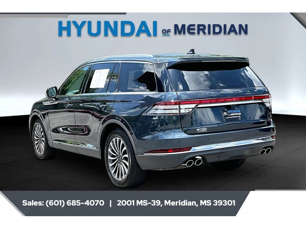 Used 2023 Flight Blue Metallic Clearcoat Lincoln Reserve image 2