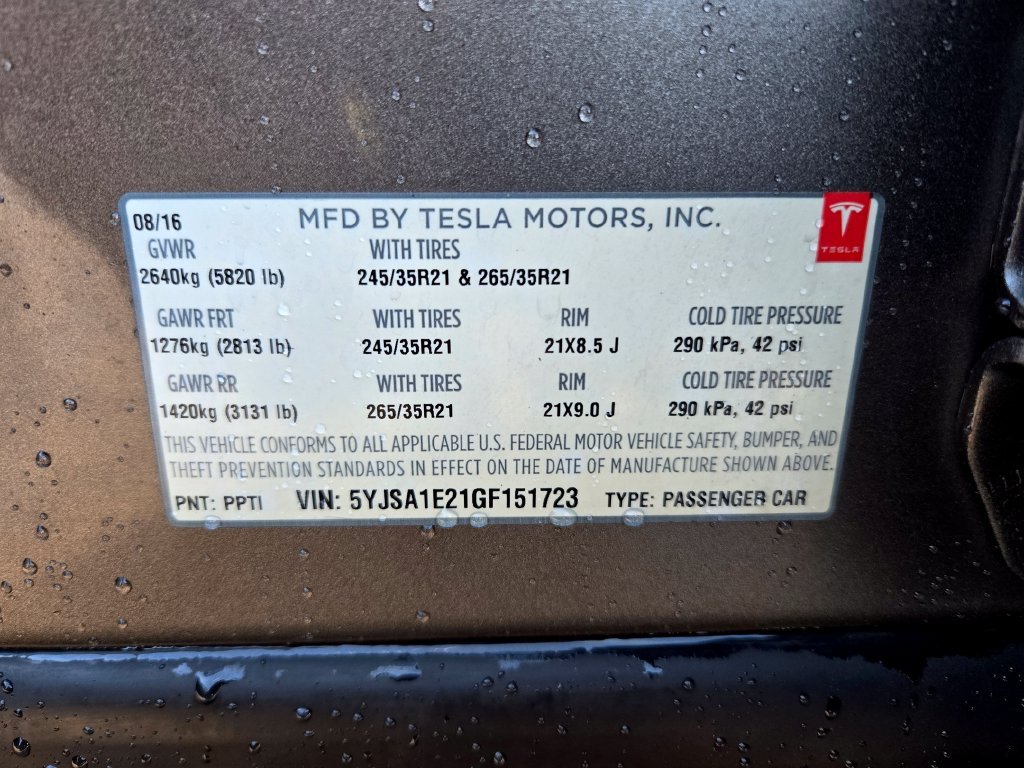Used 2016 Gold Tesla 90D image 29