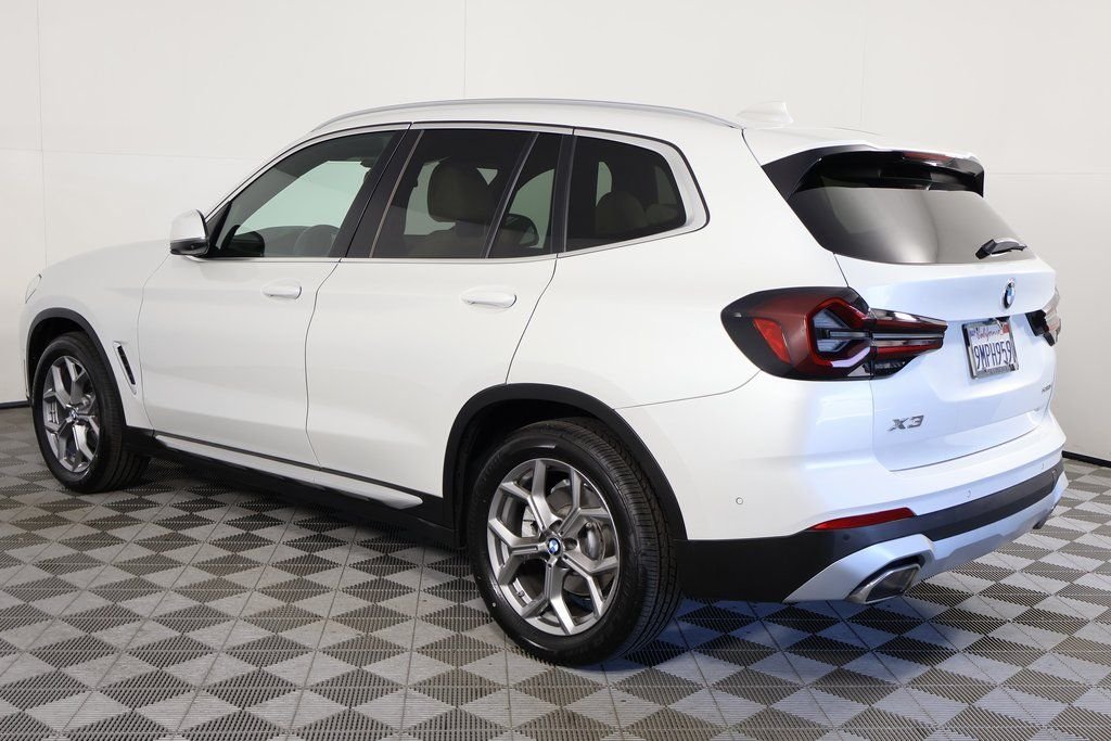 Used 2024 White BMW sDrive30i image 6