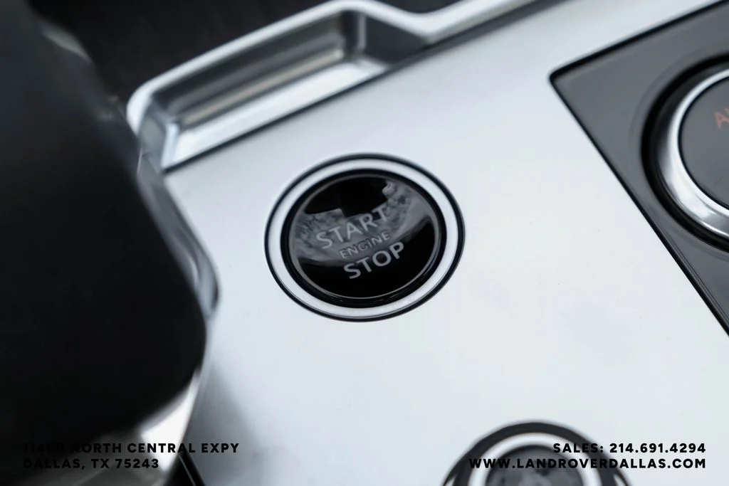 Used 2023 Silver Land Rover SE image 19