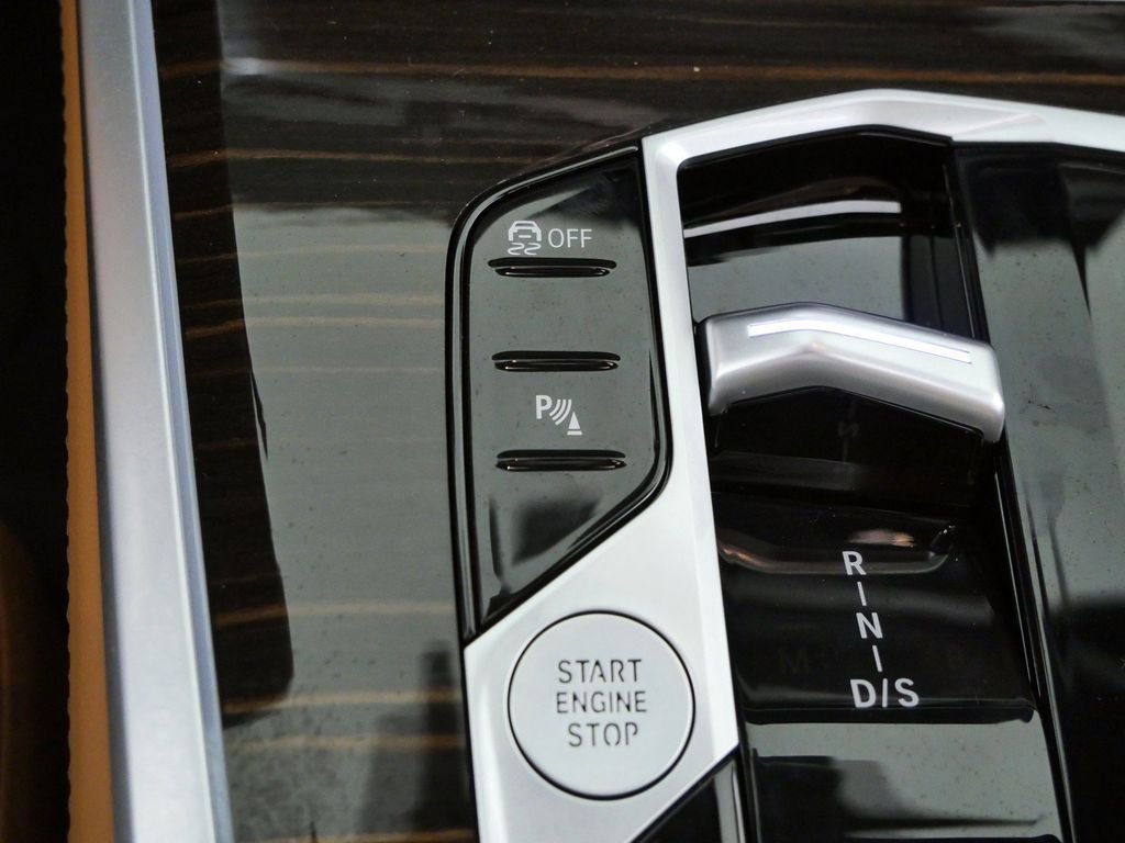 New 2026 Black Sapphire Metallic BMW xDrive40i image 43