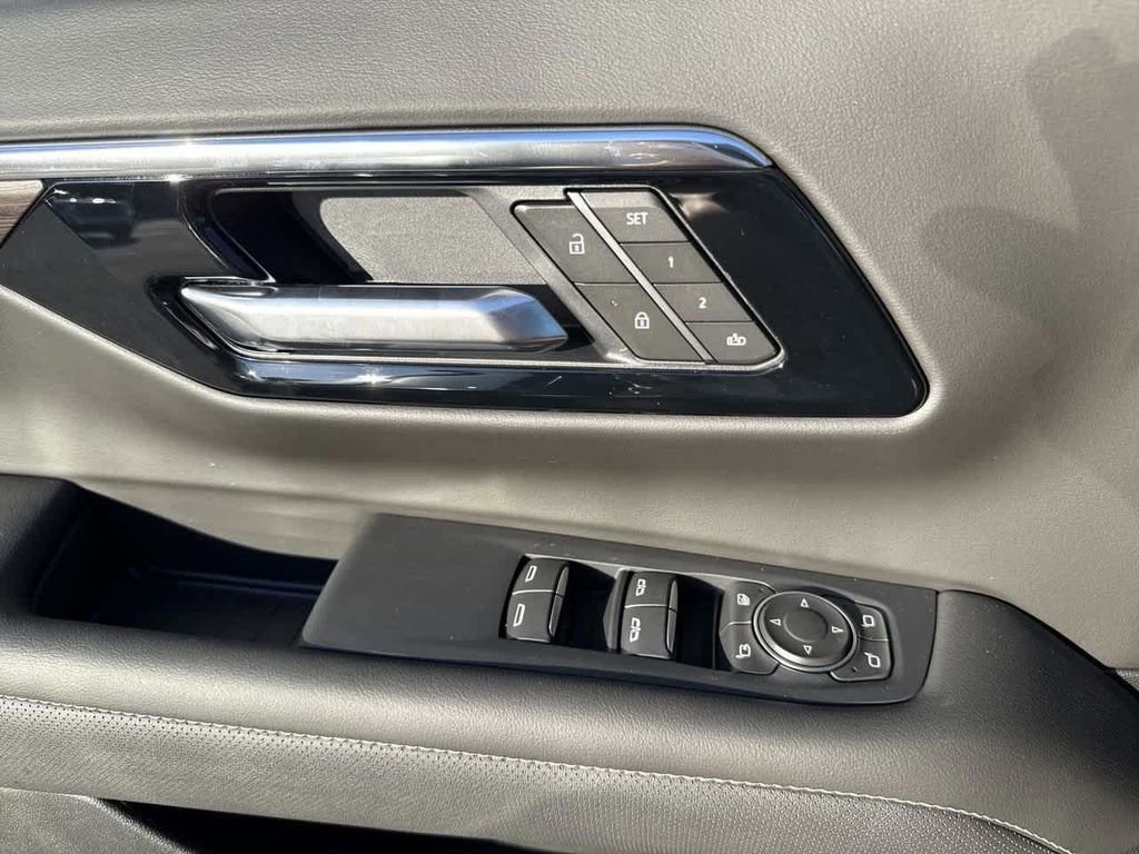 2026 Chevrolet Suburban Premier - Photo 15