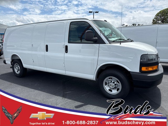 2025 Chevrolet Express Cargo