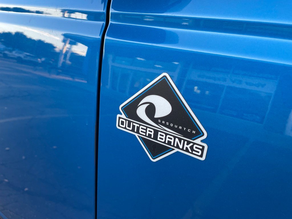 Used 2023 Blue Ford Outer Banks image 9