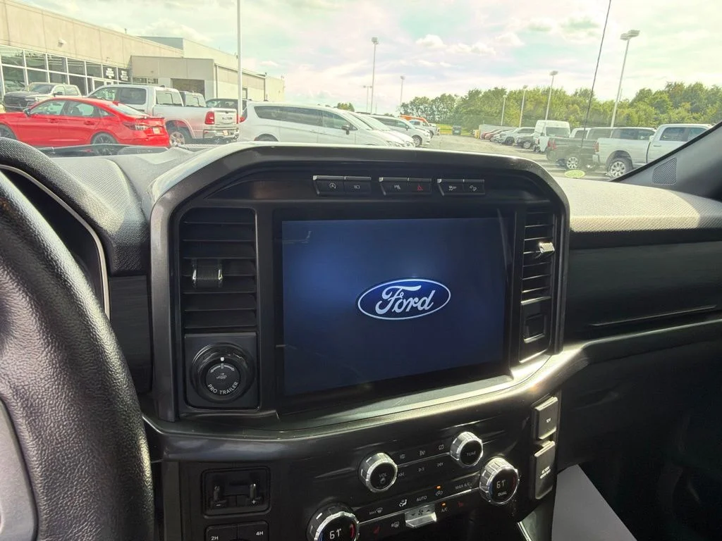 Used 2021 Silver Ford XLT image 33