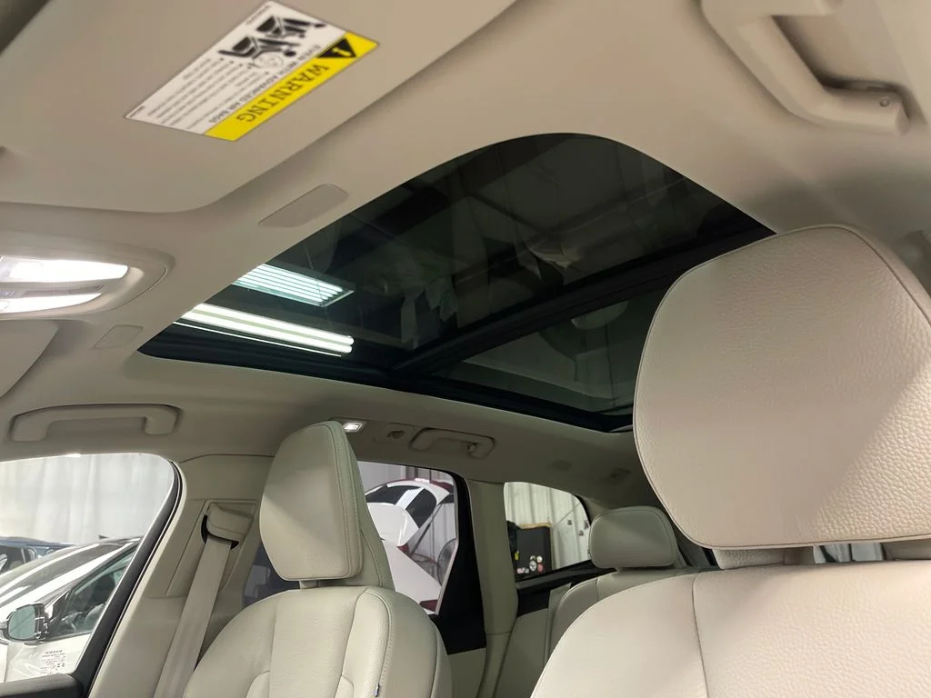 Certified Used 2025 Blue Volvo T8 Plus image 13