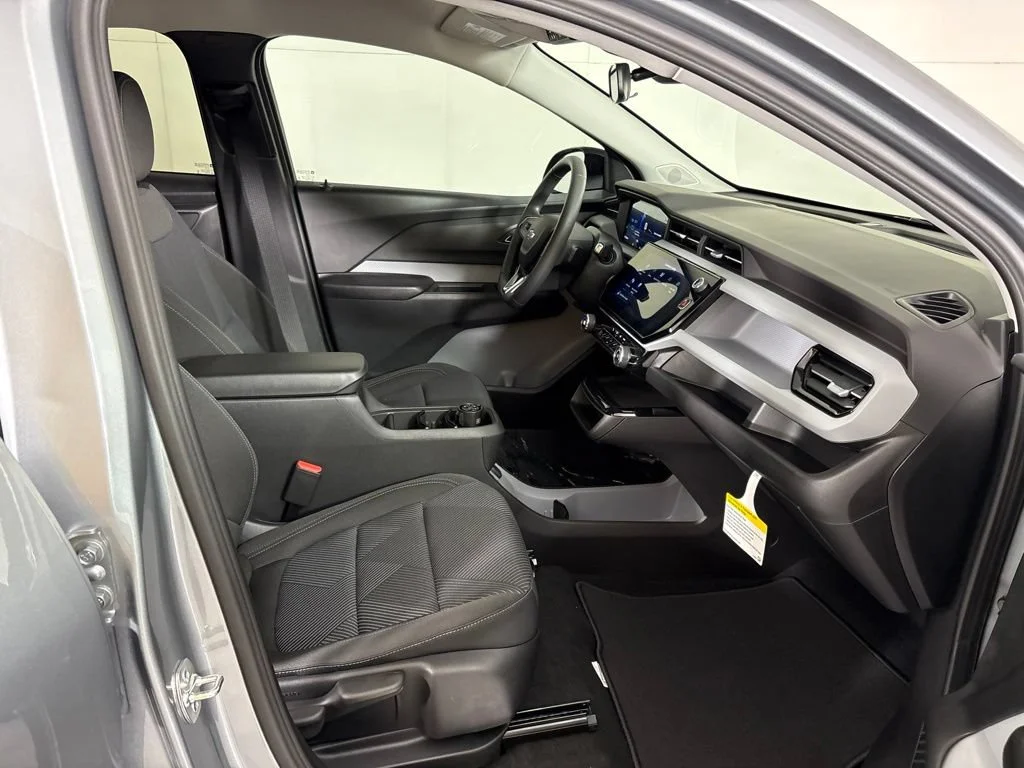 2027 Chevrolet Bolt LT - Photo 19