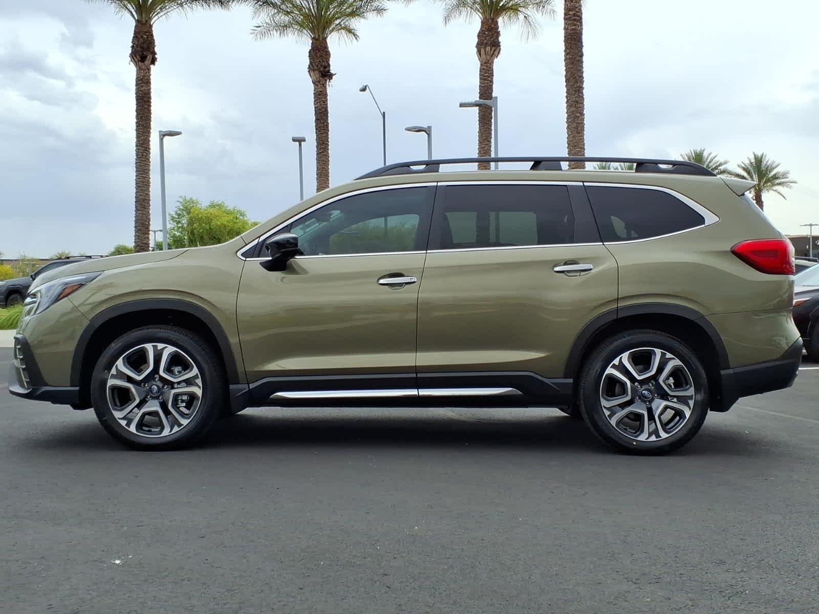 New 2026 AUTUMN GREEN METALLIC Subaru Touring 7-Passenger image 4