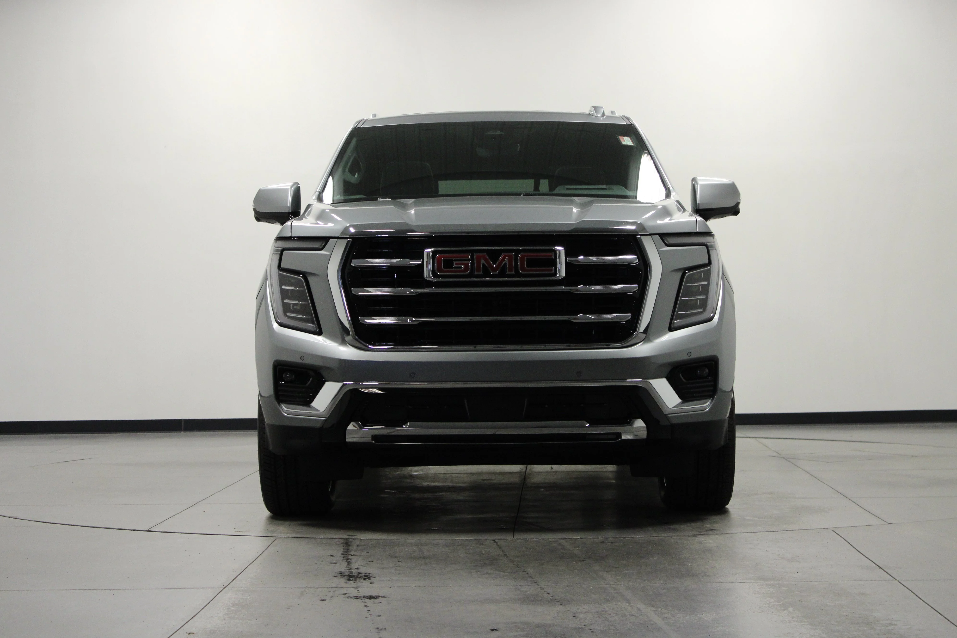 New 2026 Sterling Metallic GMC Elevation image 9