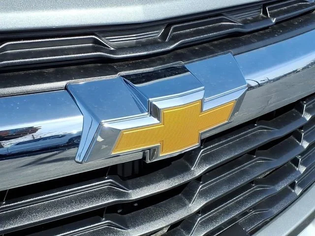 New 2026 Sterling Gray Metallic Chevrolet LT image 23