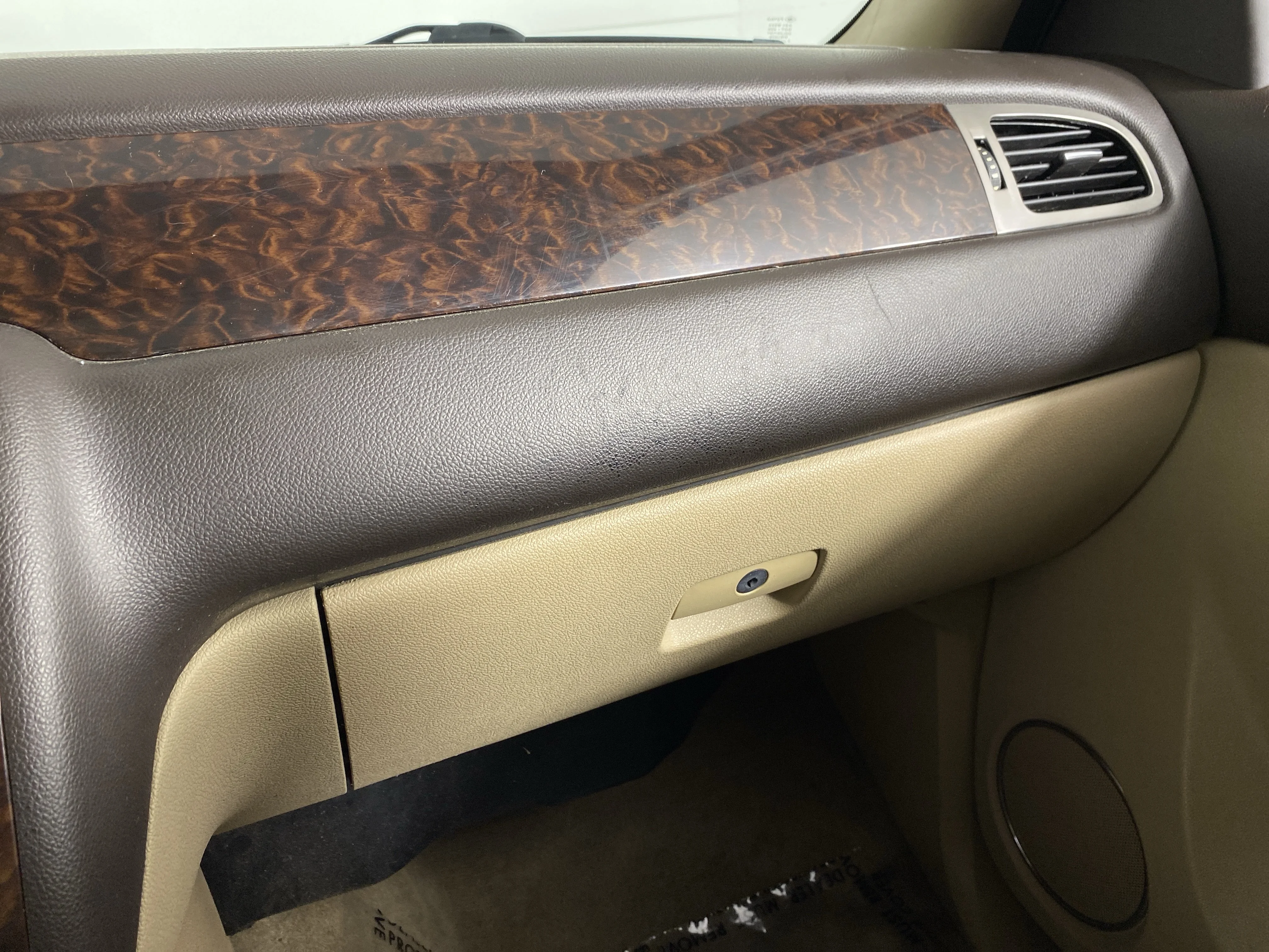 Used 2013 Quicksilver Metallic GMC  image 28