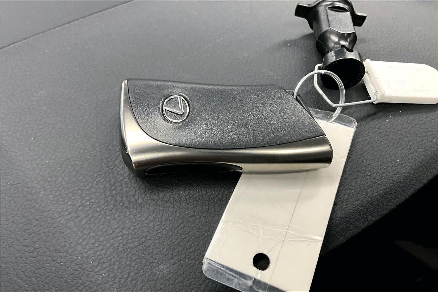 2026 Lexus RX Hybrid 350h - Photo 15