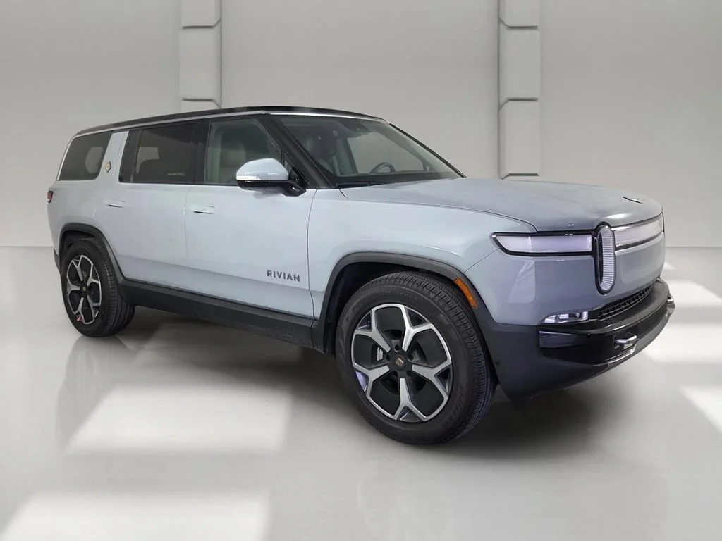 Used 2024 Rivian R1S Adventure with VIN 7PDSGBBA8RN038994 for sale in West Palm Beach, FL