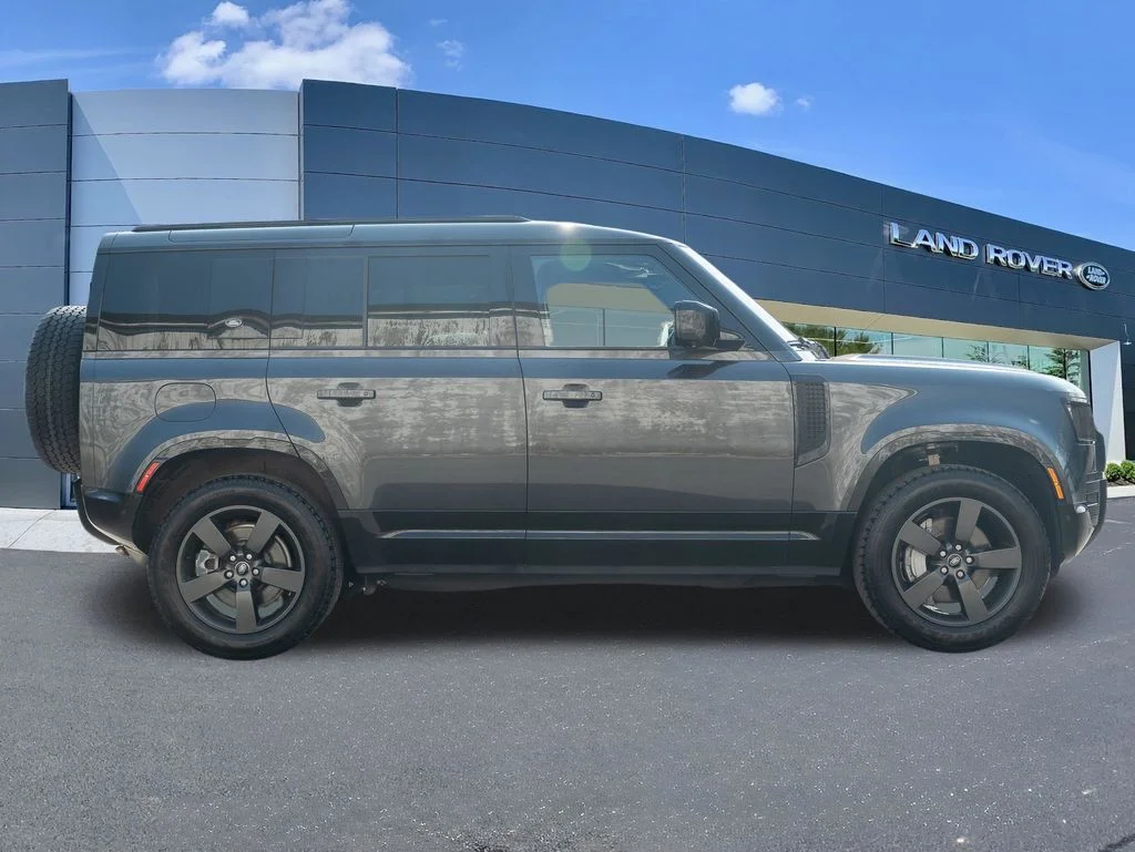 Certified Used 2024 Gray Land Rover X-Dynamic SE image 8
