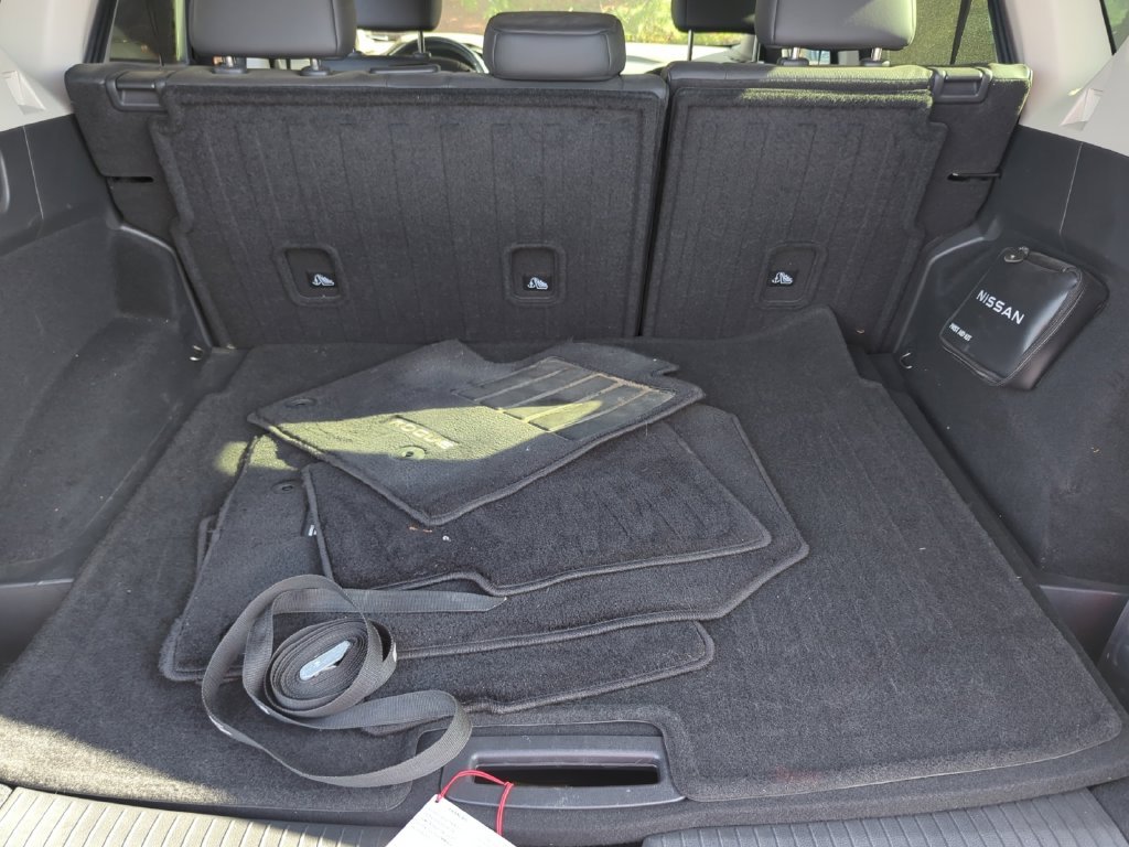Used 2023 Gray Nissan SV image 26